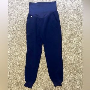 Figs maternity scrub joggers